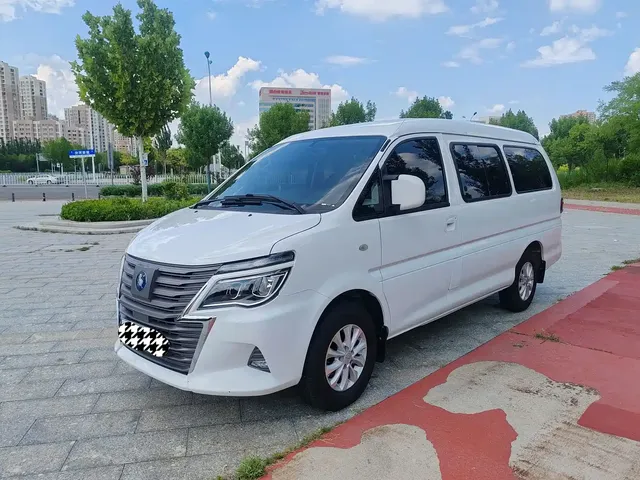 Dongfeng Fengxing Lingzhi New Energy 2022 Standard Base Model 7-Seater
