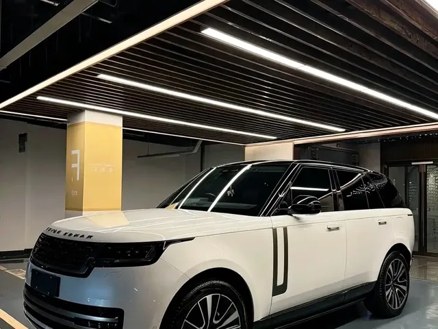 Land Rover Range Rover 2024 3.0 L6 360PS Golden Age Edition