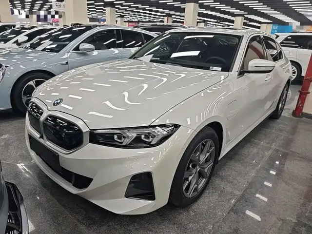 BMW i3 2024 eDrive 35 L