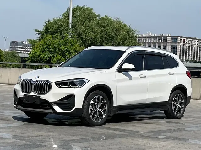 BMW X1 2022 sDrive25Li Leading