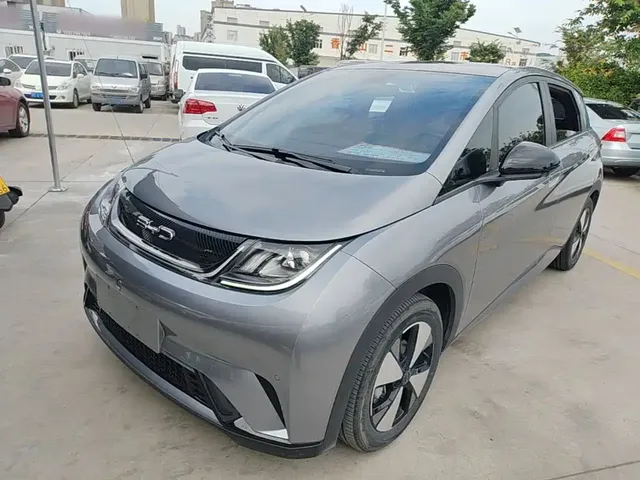 BYD Dolphin 2023 420km Fashion Edition
