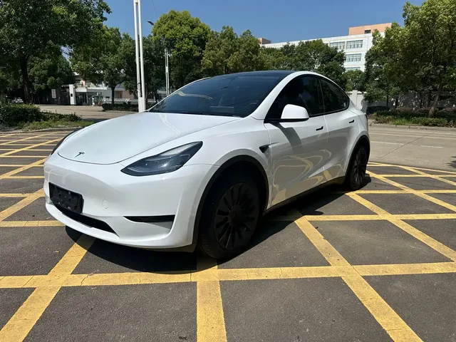 Tesla Model Y 2022 Facelift Rear-Wheel Drive Version