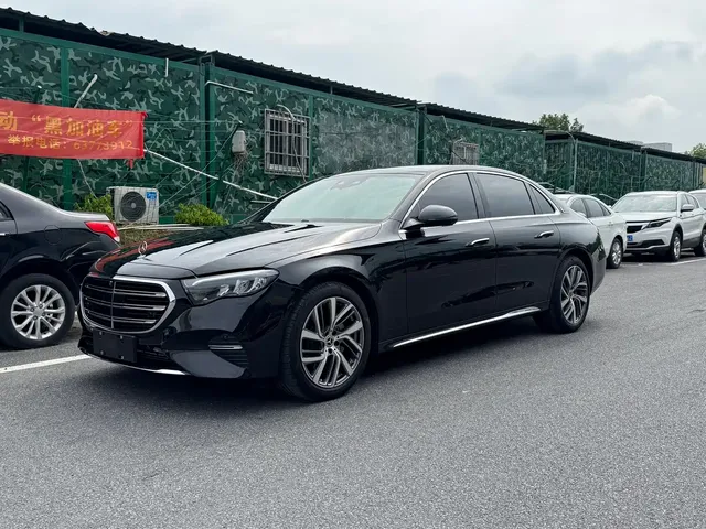 Mercedes-Benz E-Class 2025 E 300 L Fashion