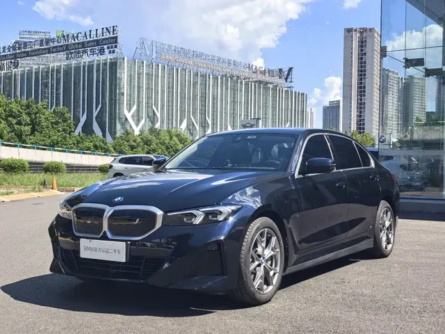 BMW i3 2024 eDrive 35 L