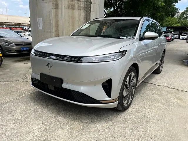 Dongfeng Yipai eπ008 2025 210Ultra Range Extender 5-Seater
