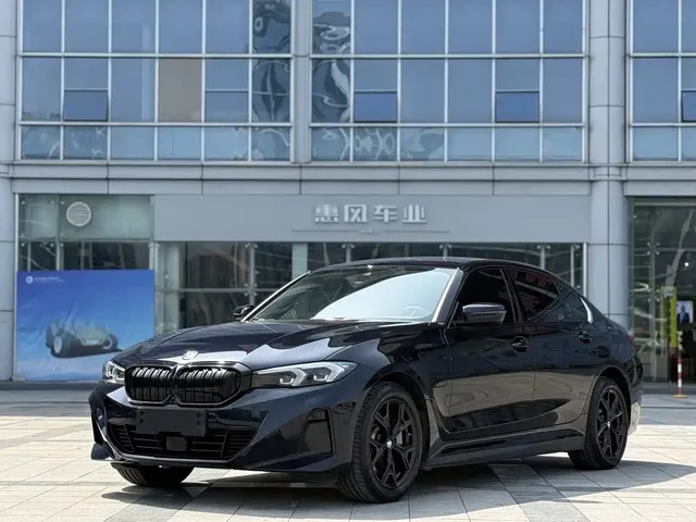 BMW i3 2025 eDrive 35 L