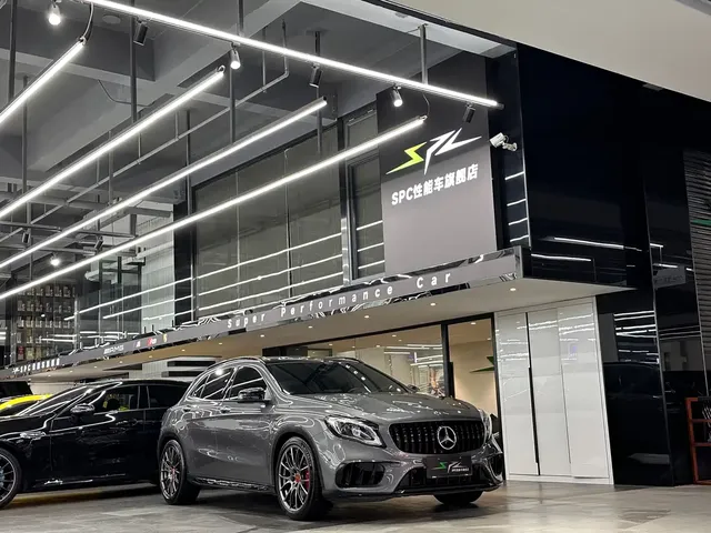 Mercedes-Benz GLA AMG 2017 AMG GLA 45 4MATIC