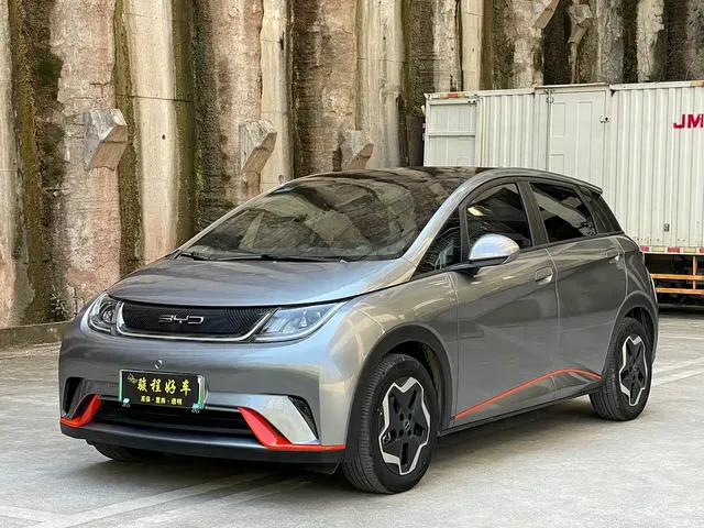 BYD Dolphin 2021 Model 405km Fashion Edition