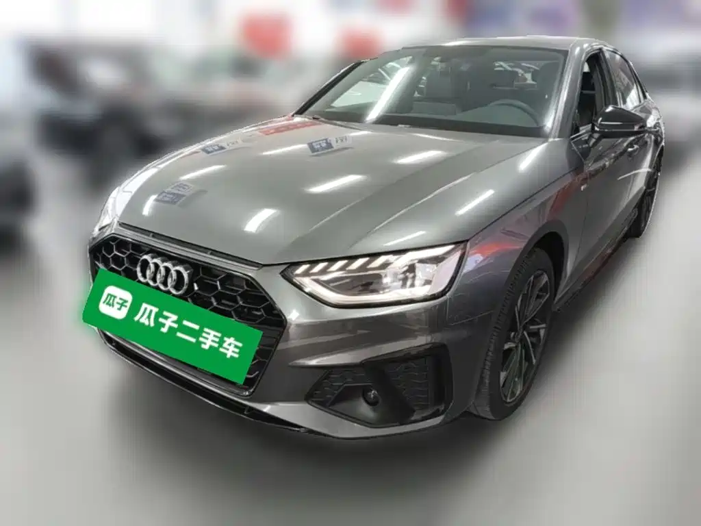 Audi A4L 2023 40 TFSI Luxury Sport