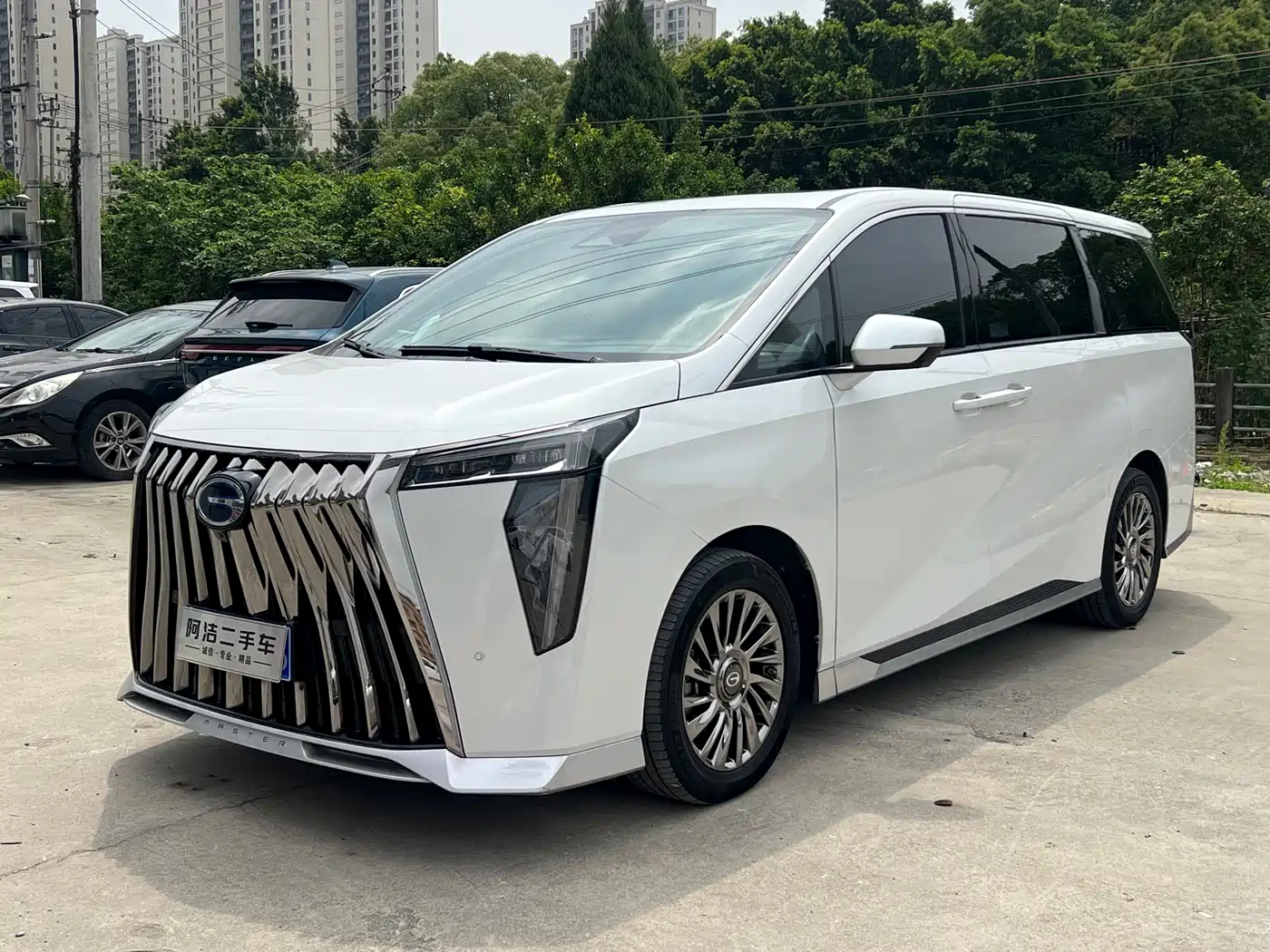 GAC Trumpchi M8 2023 Model Master Series Hybrid Royal Edition