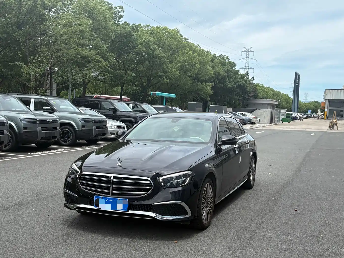 Mercedes-Benz E-Class 2023 E 300 L Luxury