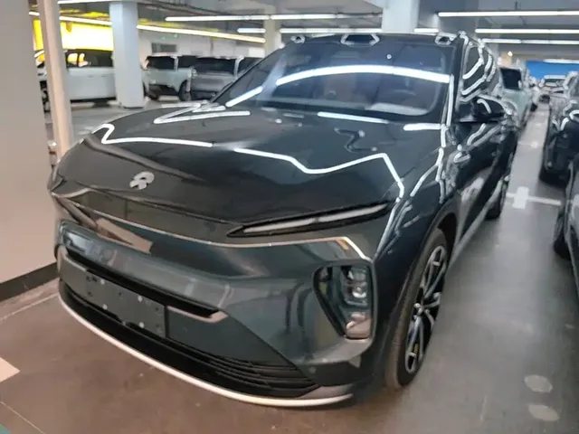 NIO ES8 2024 100kWh Signature Edition