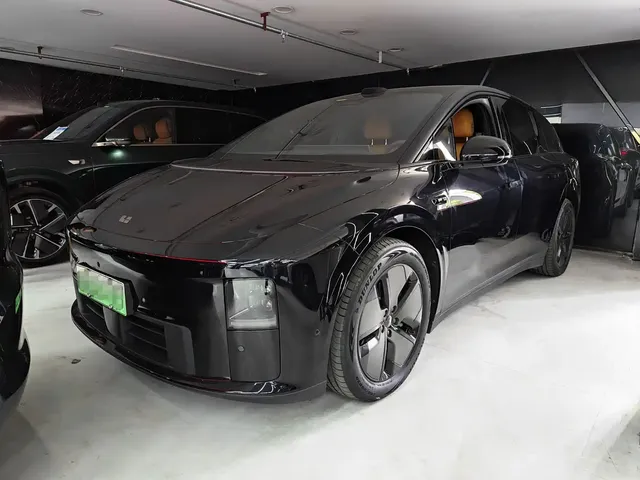 Li Auto i6 2025 2WD Base Model