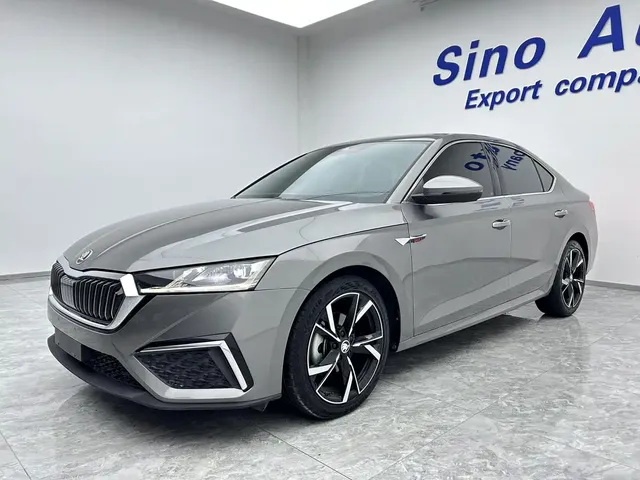 Škoda Octavia 2023 PRO TSI280 Luxury Edition