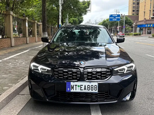 BMW 3 Series 2023 325Li M Sport Black Night Package