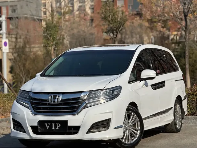 Honda Elysion 2016 2.4L Luxury Edition