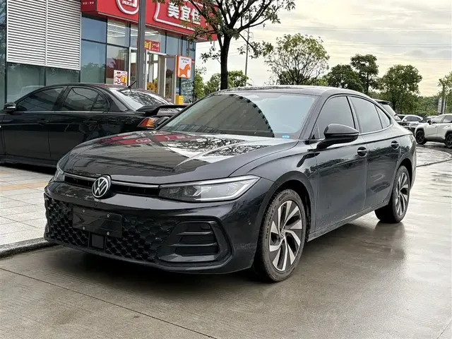 Volkswagen Passat 2025 Model Pro 380TSI Starlight Dragon Edition