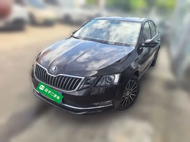 Škoda Octavia 2018 TSI230 DSG Luxury Edition