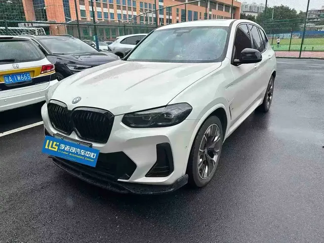 BMW iX3 2024 Innovation Leader