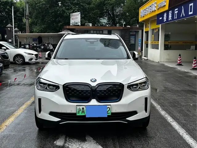 BMW iX3 2021 Pioneer