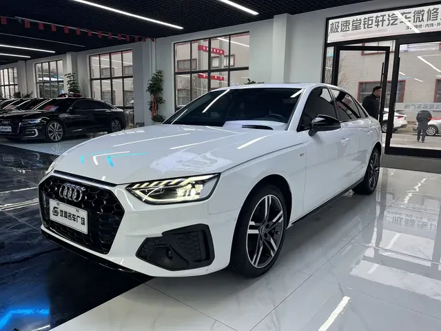 Audi A4L 2022 40 TFSI Luxury Dynamic