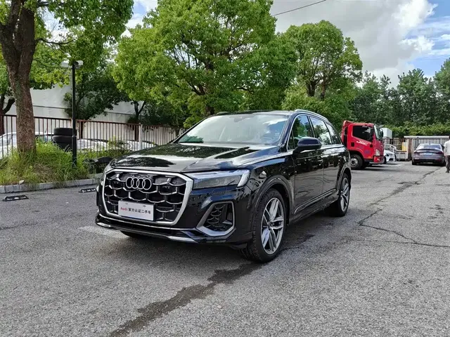 Audi Q7 2025 55 TFSI quattro S line Sport