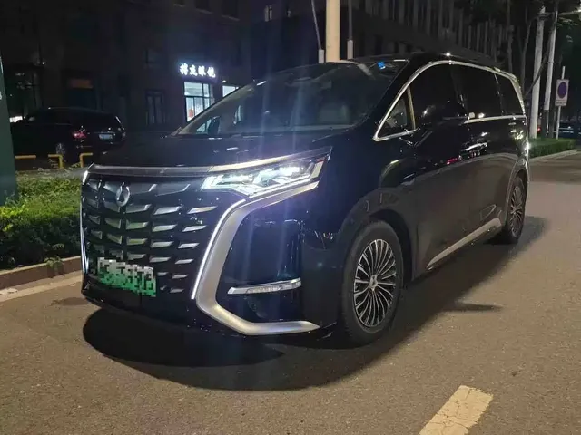 Denza D9 2024 DM-i 980 AWD Prestige