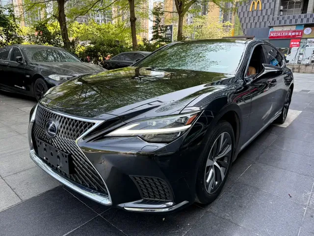 Lexus LS 2021 500h Excellence Edition