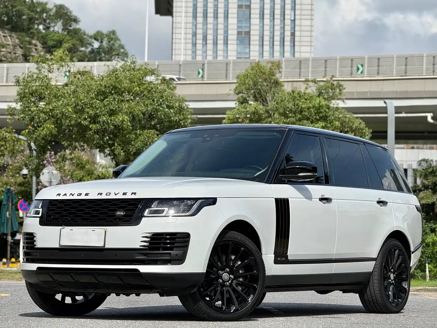 Land Rover Range Rover 2019 3.0 SCV6 Heritage Edition