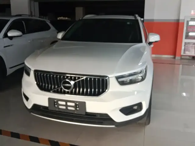 Volvo XC40 2021 T4 AWD Smart Luxury Edition