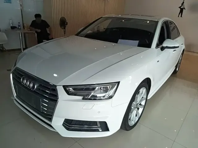 Audi A4L 2018 30th Anniversary 40 TFSI Fashion