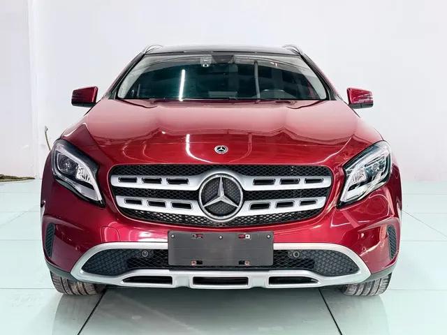 Mercedes-Benz GLA 2018 GLA 200 Fashion
