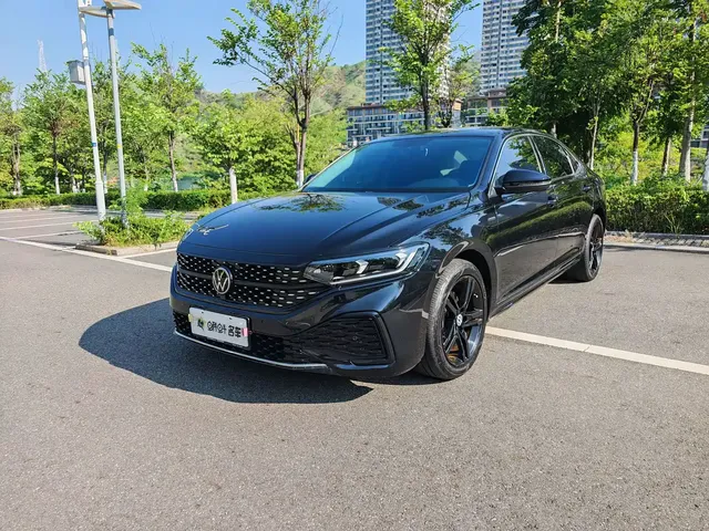 Volkswagen Passat 2023 330TSI Starlight Elite Edition