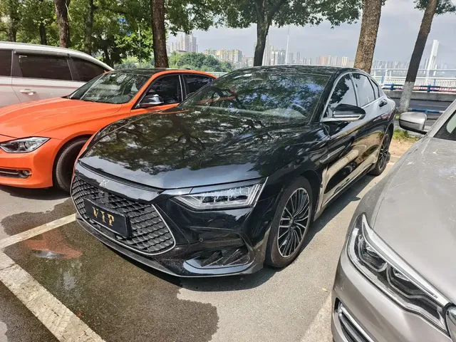 BYD Han 2022 DM-i 121KM Premium Edition