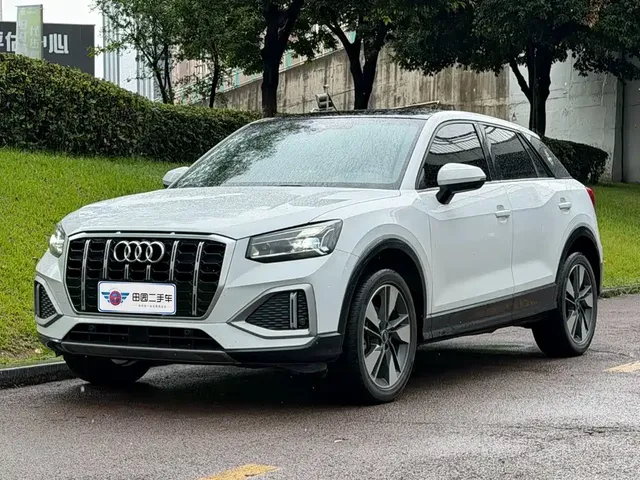 Audi Q2L 2022 35 TFSI Fashion Elegance