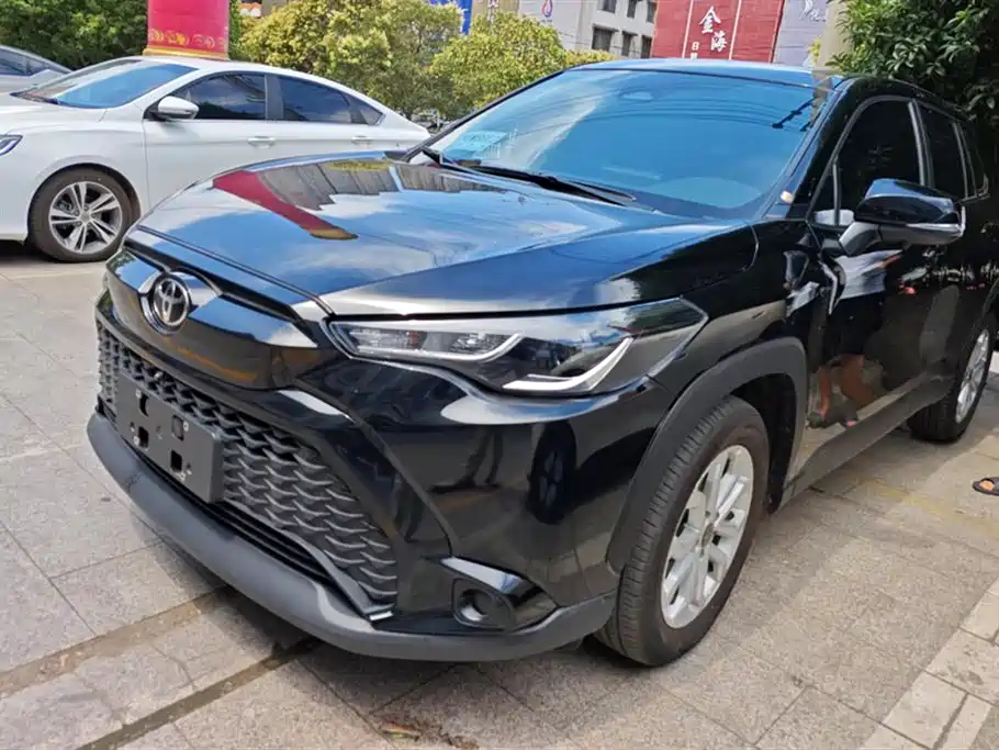 Toyota Frontlander 2023 2.0L CVT Leading Edition