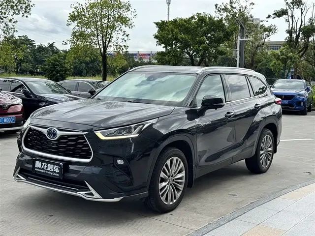 Toyota Highlander 2022 Model Dual Engine 2.5L 4WD Premium Edition 7-Seater
