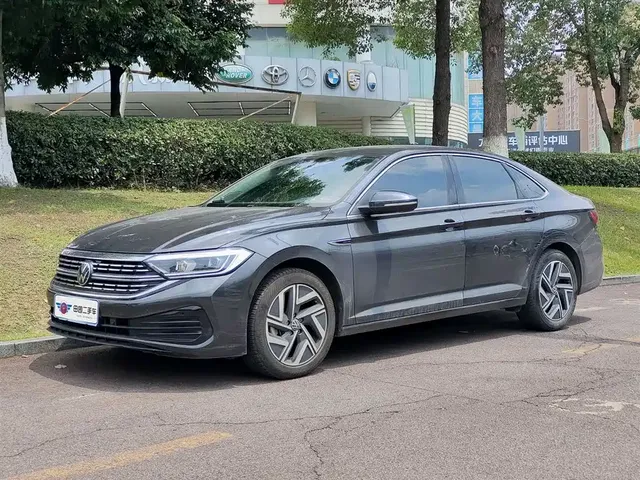 Volkswagen Sagitar 2024 300TSI DSG Surpass Edition