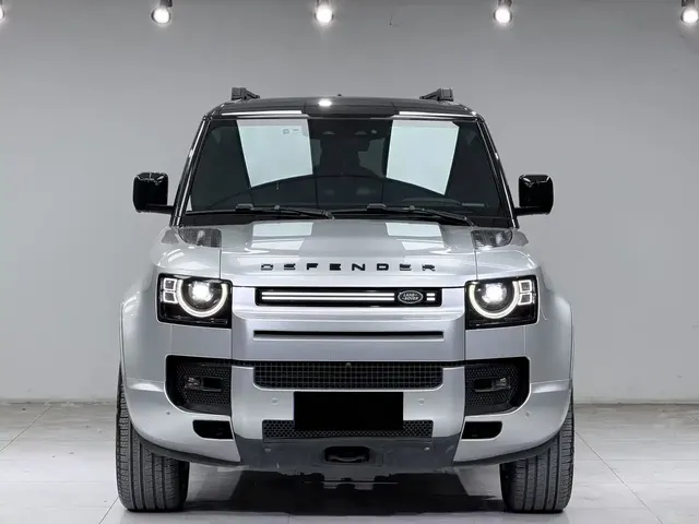 Land Rover Defender 2022 Model 90 3.0T P400 XS