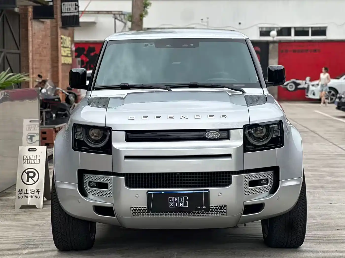 Land Rover Defender 2022 Model 90 3.0T P400 Dark Special Edition
