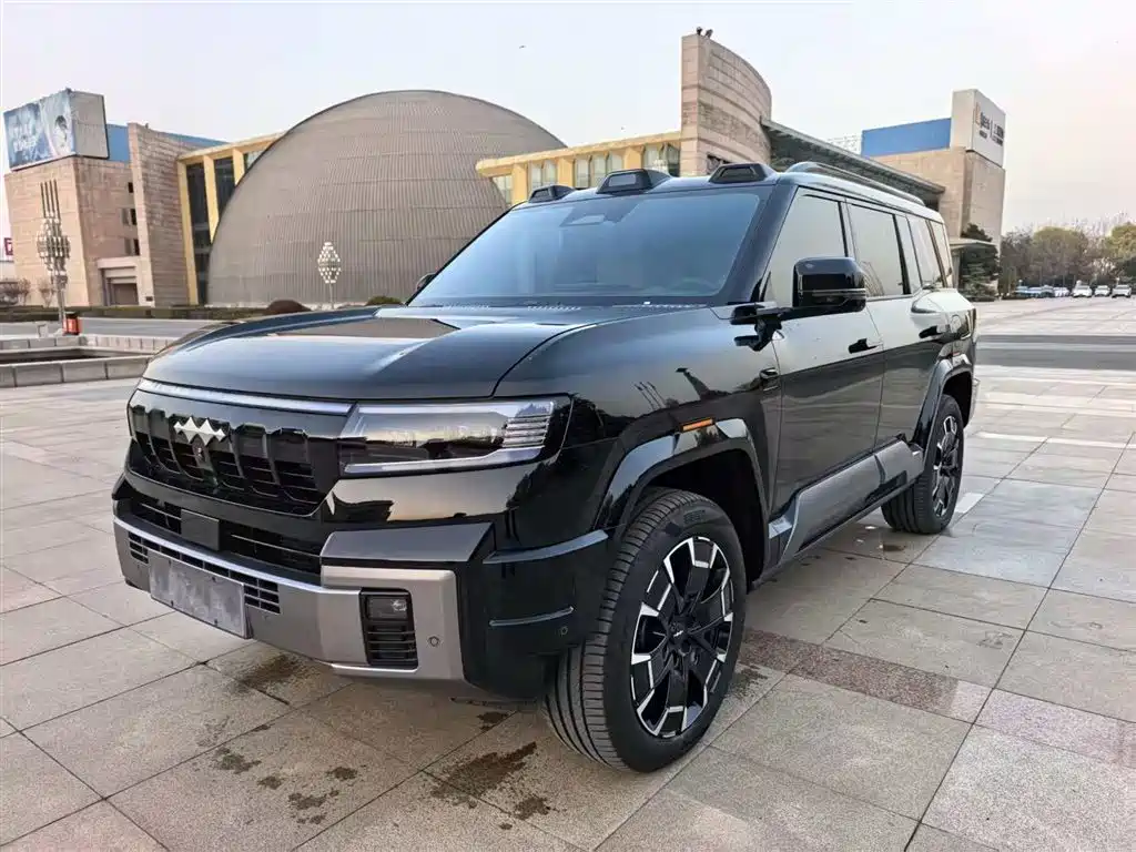 Fang Cheng Bao Leopard 8 2025 Zhiyong Flagship 6-Seater