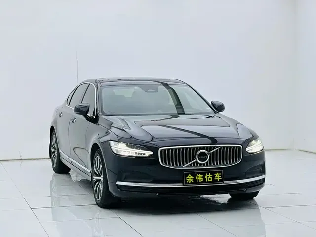 Volvo S90 2021 Model B5 Momentum Luxury Edition