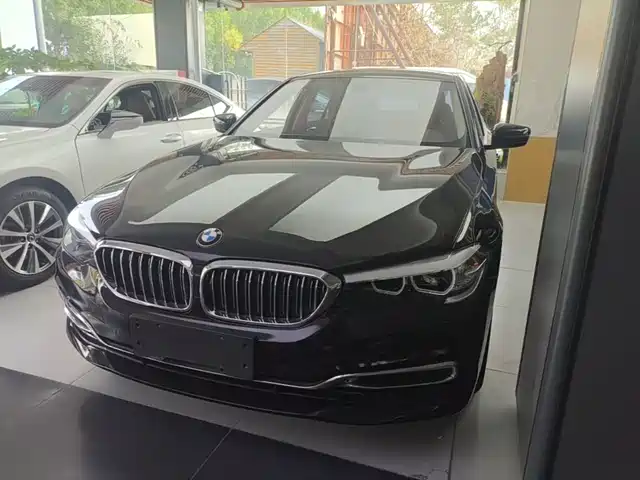 BMW 5 Series 2020 525Li Luxury Package