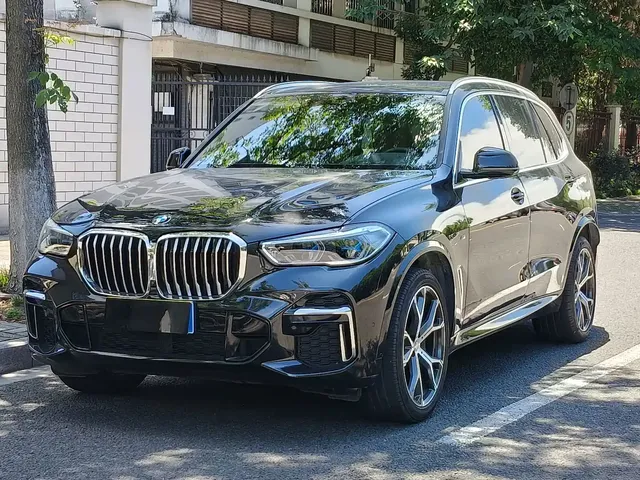 BMW X5 2022 xDrive 40Li Premium M Sport Package