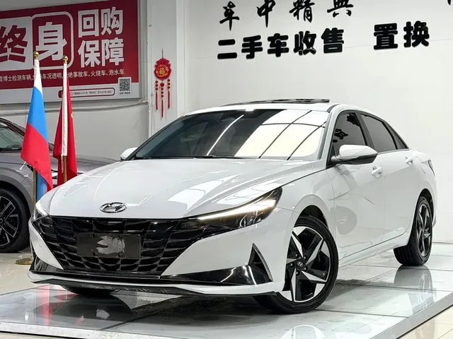 Hyundai Elantra 2022 1.5L CVT LUX Premium Edition