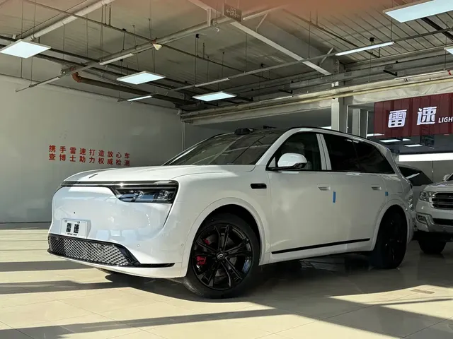 AITO Wenjie AITO M8 2025 Pure Electric Max+ 6-seater AWD