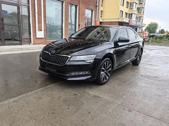 Škoda Superb 2023 Facelift TSI280 DSG Premium Edition