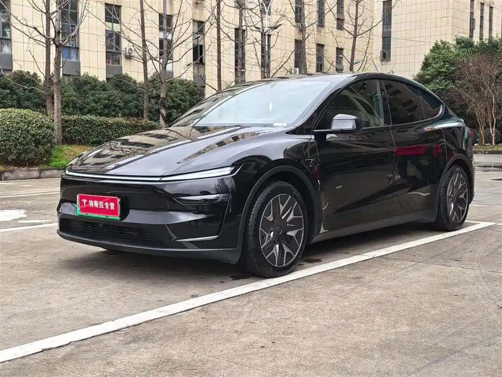 Tesla Model Y L 2025 Facelift Long Range AWD