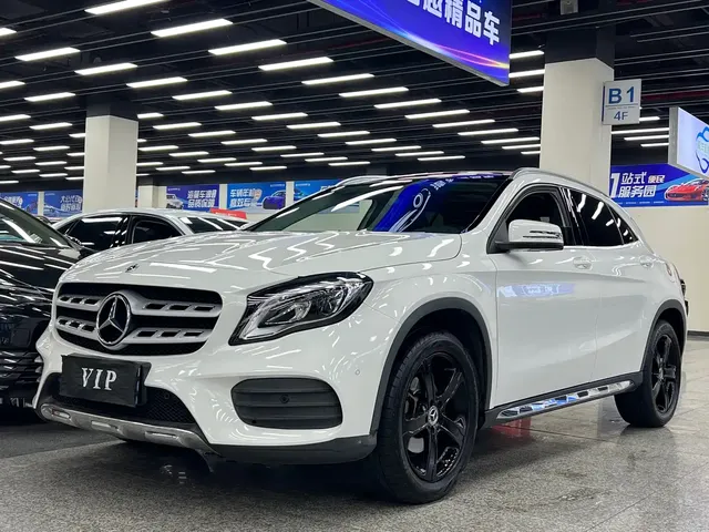 Mercedes-Benz GLA 2019 GLA 200 Fashion