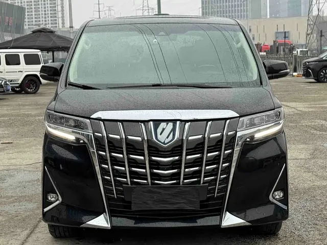 Toyota Alphard, 2023
